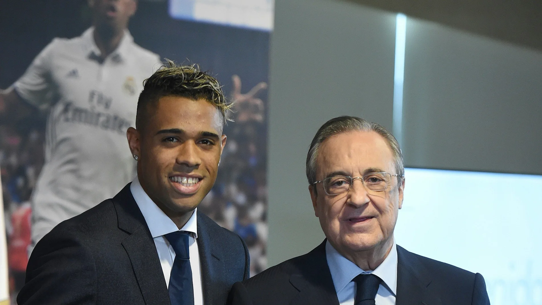 Mariano en su presentación con el Real Madrid Mariano en su presentación con el Real Madrid