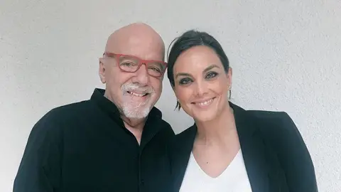 Mónica Carrillo y Paulo Coelho Mónica Carrillo y Paulo Coelho