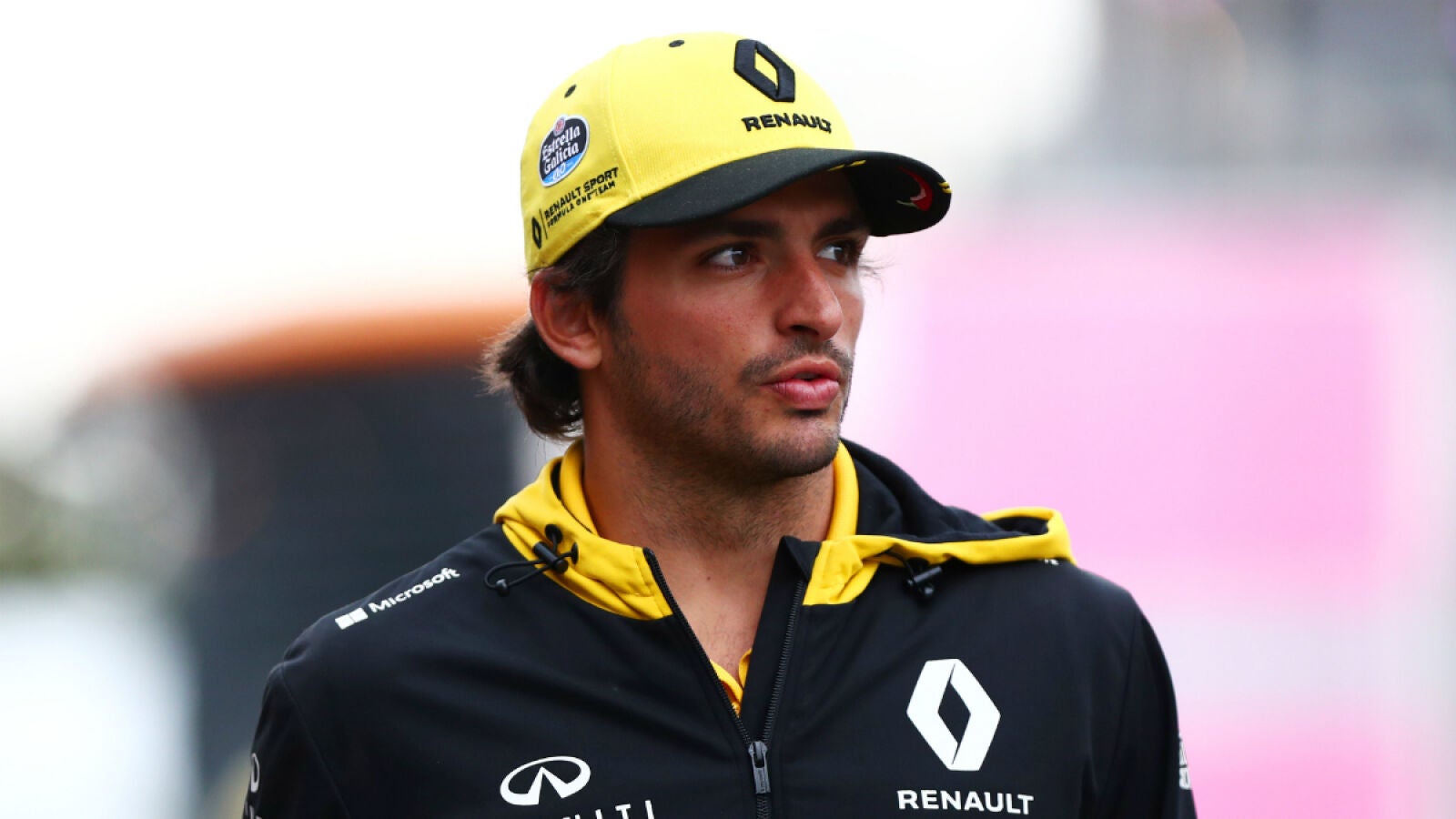 Carlos Sainz cayó en la Q1 de Brasil: 