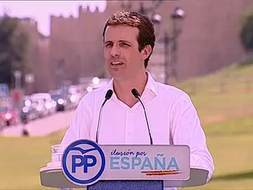 Pablo Casado: "La realidad del socialismo español es entregar el gobierno a un frente popular nacionalista y populista" Pablo Casado: "La realidad del socialismo español es entregar el gobierno a un frente popular nacionalista y populista"