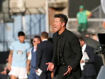 El entrenador argentino, del Atlético de Madrid Diego Simeone durante el partido contra el Celta El entrenador argentino, del Atlético de Madrid Diego Simeone durante el partido contra el Celta