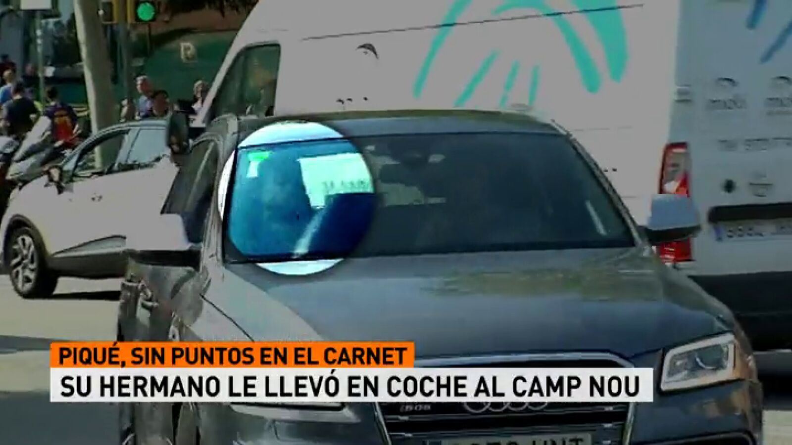 Gerard Piqué llega a la concentración del Barcelona como copiloto: su hermano conducía