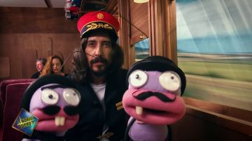 Disfruta de 'Asesinato en El Hormiguero Express', la nueva película de 'El Hormiguero 3.0' Disfruta de 'Asesinato en El Hormiguero Express', la nueva película de 'El Hormiguero 3.0'