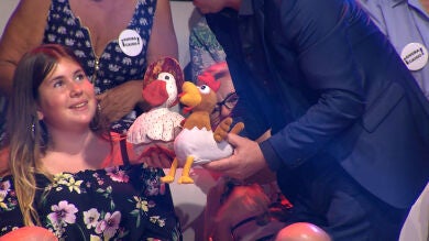Descubre a la gallina transformista de '¡Ahora Caigo!' 