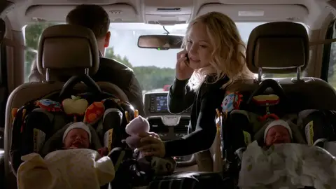 Lizzie y Josie de bebés en 'The Vampire Diaries' Lizzie y Josie de bebés en 'The Vampire Diaries'