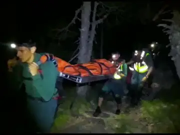 La Guardia Civil rescata a una montañera lesionada en el descenso de un pico en Benasque (Huesca) La Guardia Civil rescata a una montañera lesionada en el descenso de un pico en Benasque (Huesca)
