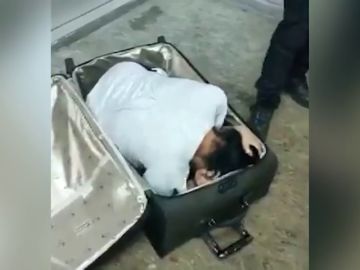 Una mujer intenta entrar en Turquía oculta en una maleta