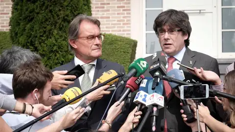 Artur Mas y Carles Puigdemont ante los medios de comunicación Artur Mas y Carles Puigdemont ante los medios de comunicación