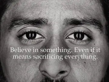 Colin Kaepernick, en el anuncio Colin Kaepernick, en el anuncio