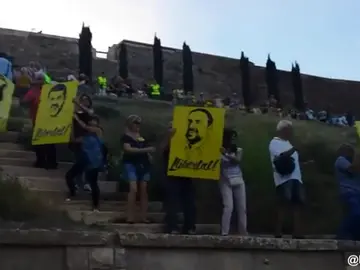 Miles de personas forman una cadena humana en Lleida por la libertad de los presos políticos Miles de personas forman una cadena humana en Lleida por la libertad de los presos políticos