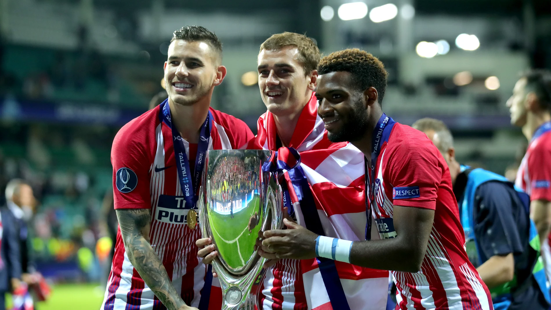 Lucas Hernández, Griezmann y Lemar, con la Supercopa de Europa Lucas Hernández, Griezmann y Lemar, con la Supercopa de Europa