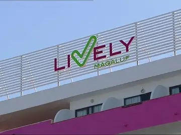 Multan con 600 euros a un joven que cayó de un balcón mientras orinaba en Mallorca Multan con 600 euros a un joven que cayó de un balcón mientras orinaba en Mallorca