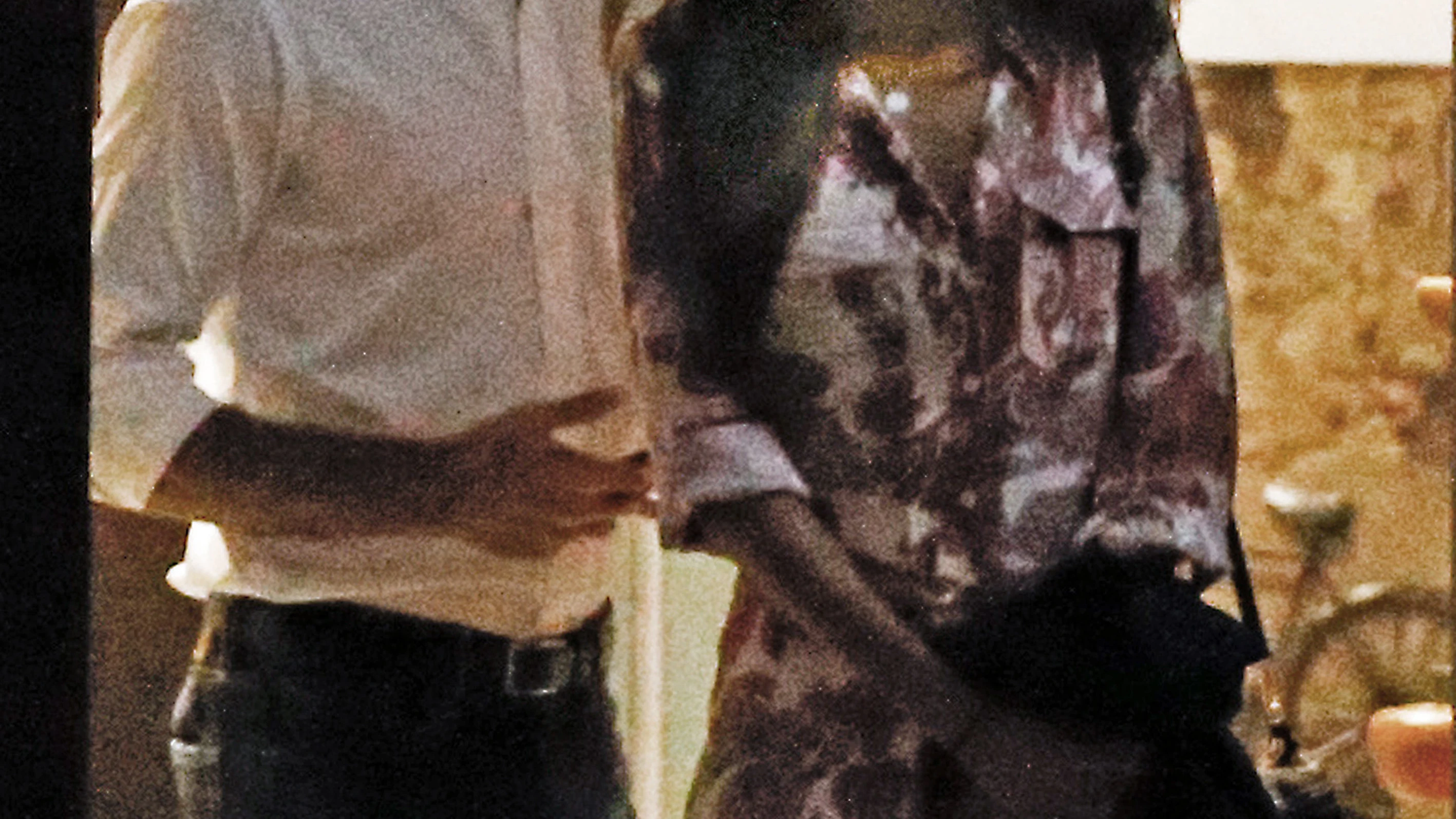 Miguel Ángel Muñoz y Ana Guerra a la salida del restaurante Miguel Ángel Muñoz y Ana Guerra a la salida del restaurante