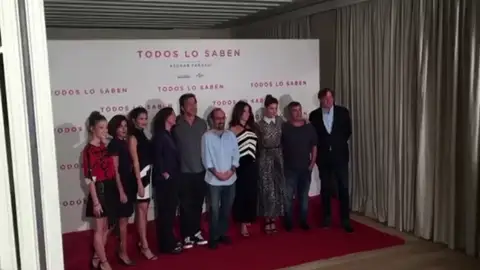 Javier Bardem y Penélope Cruz presentan nueva película juntos “Todos lo saben” Javier Bardem y Penélope Cruz presentan nueva película juntos “Todos lo saben”