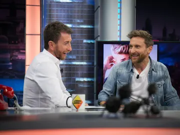 Pablo Motos, orgulloso de David Guetta en 'El Hormiguero 3.0' Pablo Motos, orgulloso de David Guetta en 'El Hormiguero 3.0'