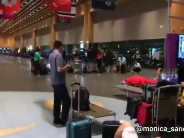 Un avión de Iberia aterriza de emergencia en Boston por una avería en el motor Un avión de Iberia aterriza de emergencia en Boston por una avería en el motor