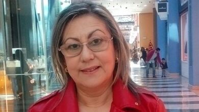 Una joven da martillazos a su madre y la quema viva para quedarse con su dinero en Portugal