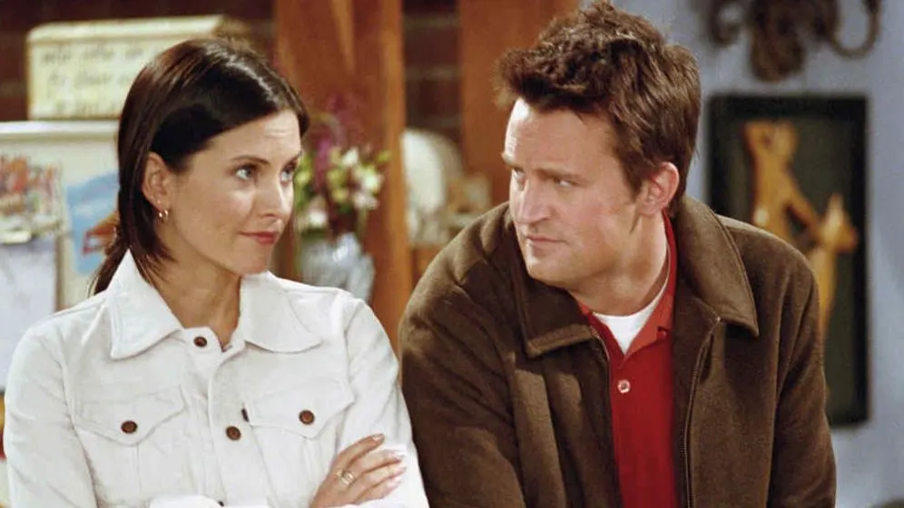 Mónica y Chandler en 'Friends' Mónica y Chandler en 'Friends'