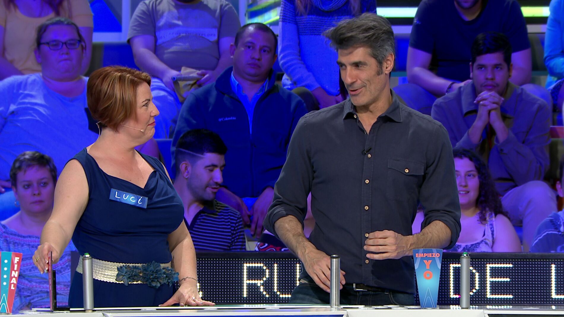 Luci utiliza el "me lo quedo" y roba una magn&iacute;fica c&aacute;mara a su rival en 'La ruleta de la suerte'