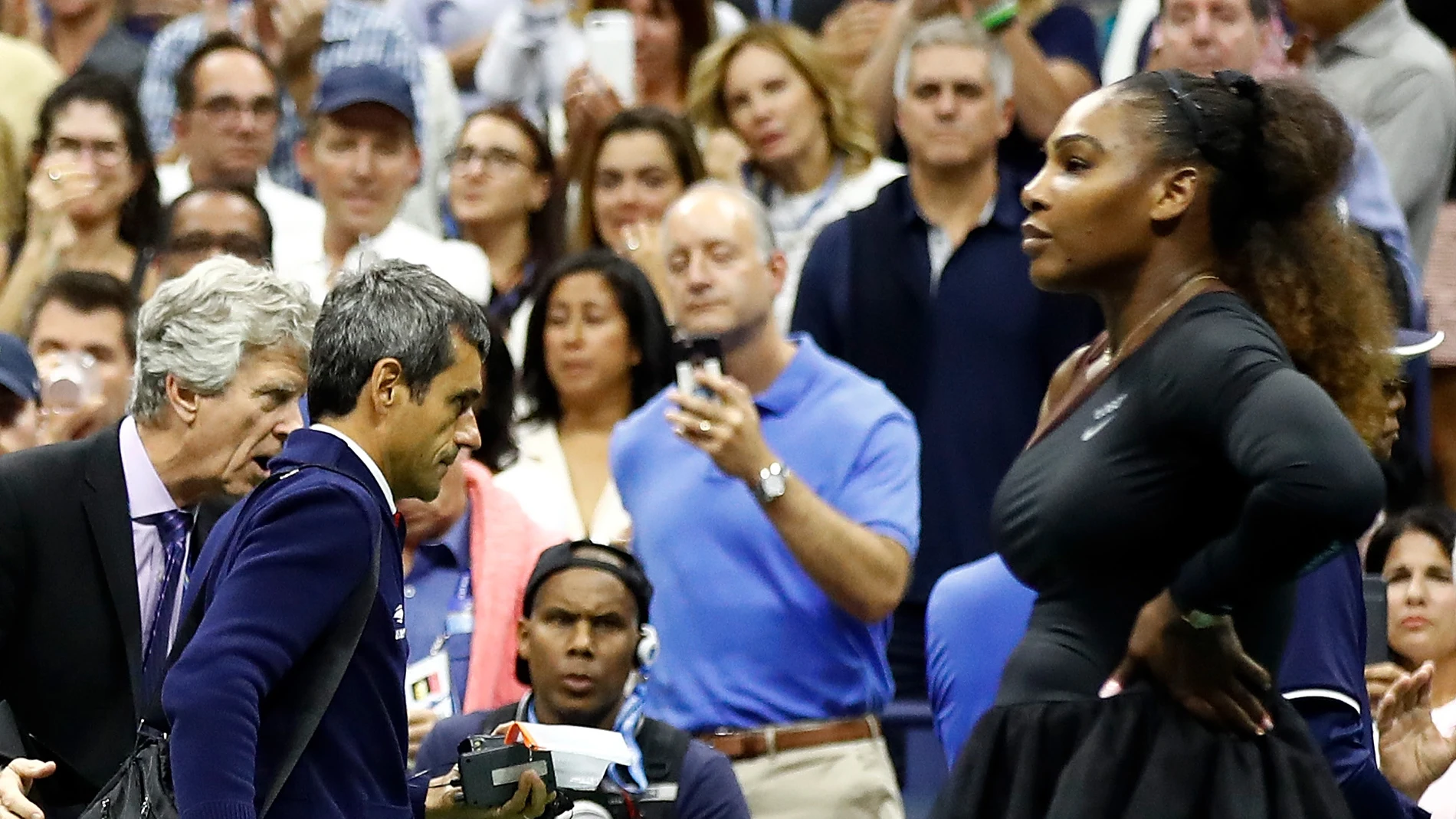 Carlos Ramos y Serena Williams, durante la final del US Open Carlos Ramos y Serena Williams, durante la final del US Open