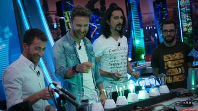 La orquesta electrónica de Marron toca temazos de David Guetta en 'El Hormiguero 3.0'