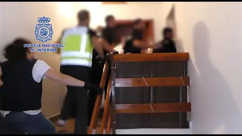 Una discusión entre familias acaba en una pelea en plena calle con dos heridos graves de varias puñaladas Una discusión entre familias acaba en una pelea en plena calle con dos heridos graves de varias puñaladas