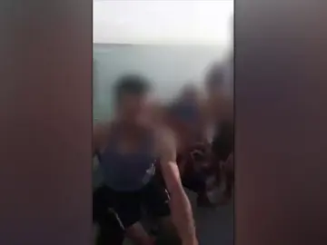 Difunden un vídeo en el que aparecen supuestos narcotraficantes usando sus lanchas para traficar con inmigrantes en el Campo de Gibraltar Difunden un vídeo en el que aparecen supuestos narcotraficantes usando sus lanchas para traficar con inmigrantes en el Campo de Gibraltar