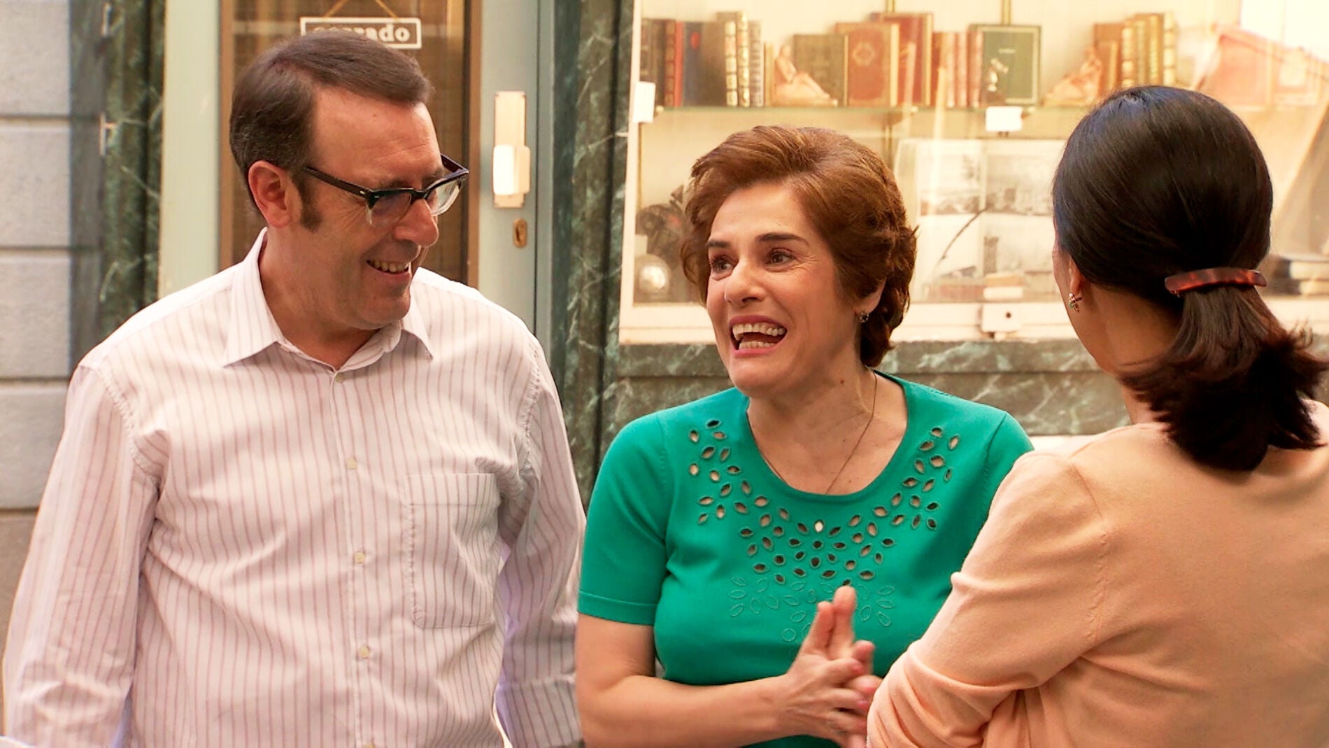 Benigna y Benito han vendido la librer&iacute;a y &iexcl;son ricos!Benigna y Benito han vendido la librer&iacute;a y &iexcl;son ricos!