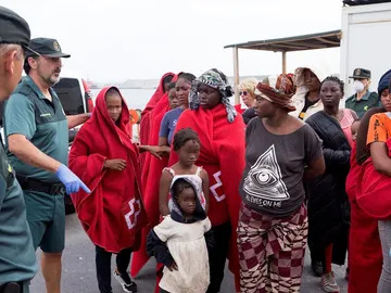 Migrantes rescatados de varias pateras en Alborán Migrantes rescatados de varias pateras en Alborán