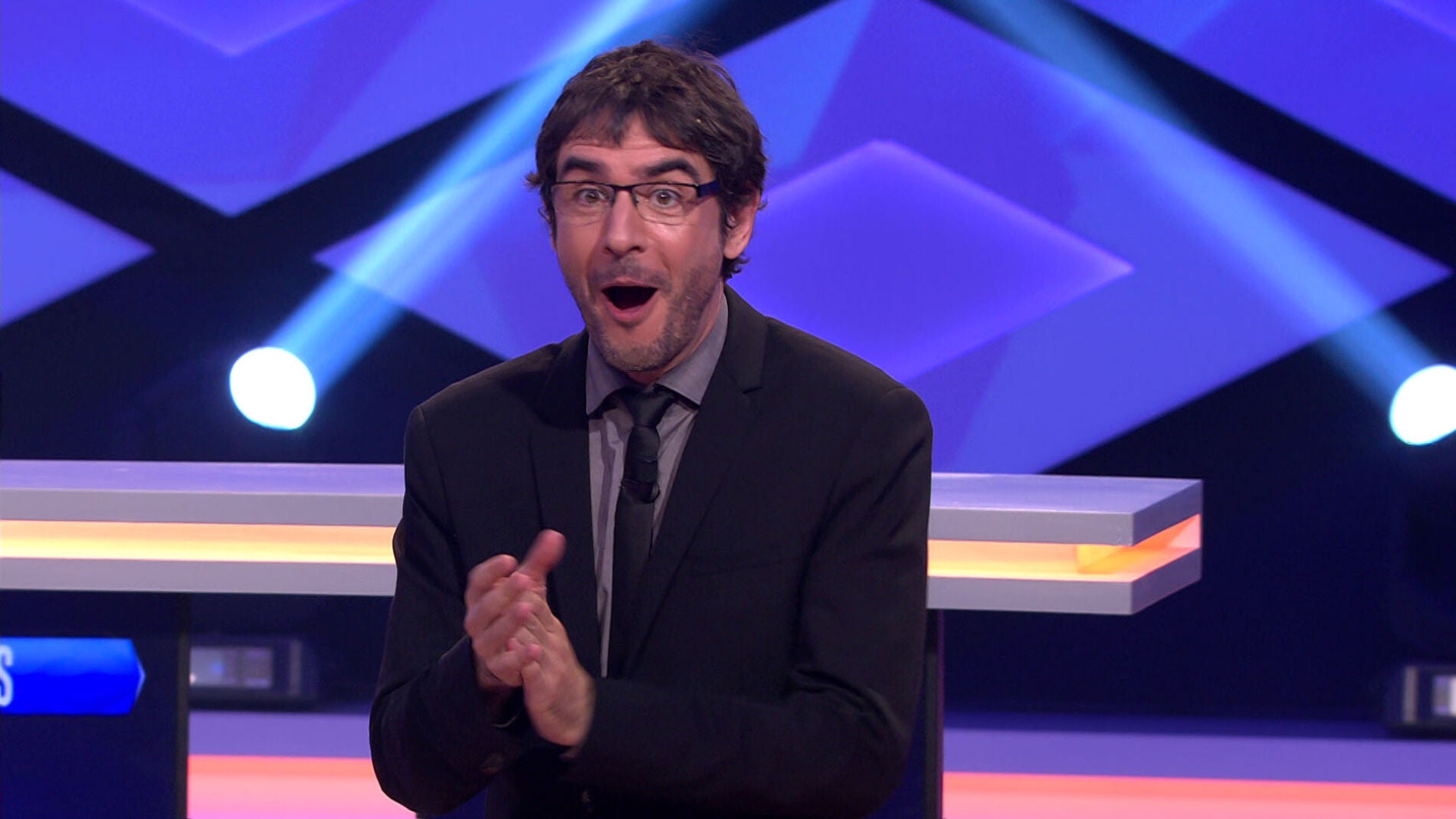 Juanra Bonet reta a 'Los Lobos' a ser dramaturgos y Erundino les sorprende con su fant&aacute;stico final