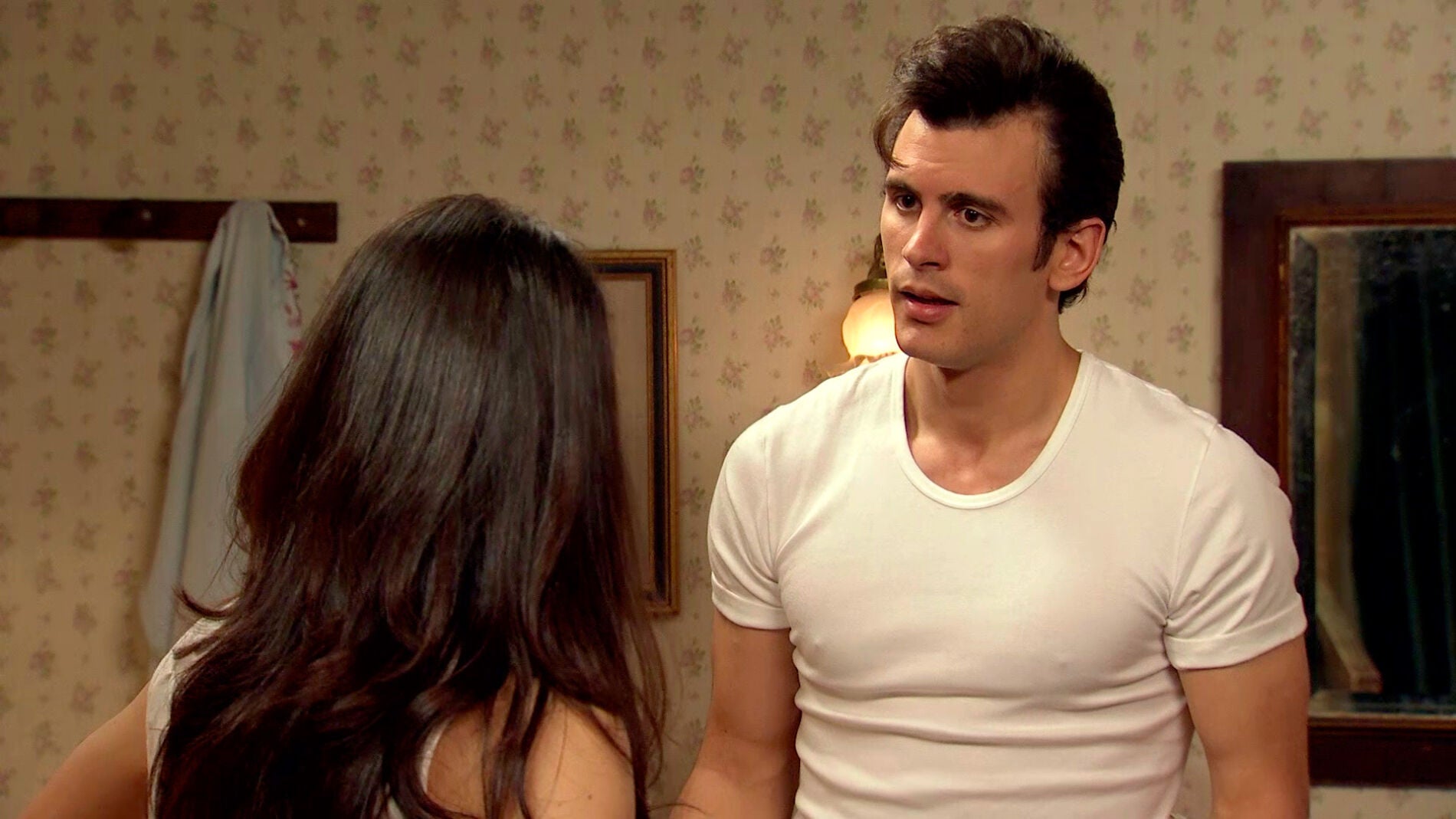 Arturo quiere huir con Llanos: "Va a ocurrir algo terrible"