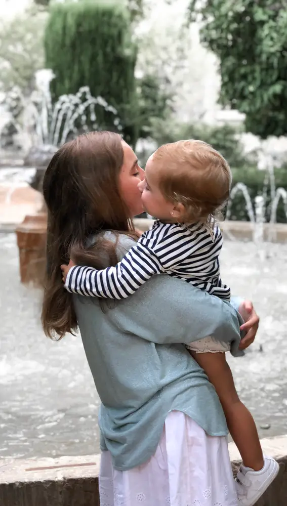 Amor de hermanas Amor de hermanas