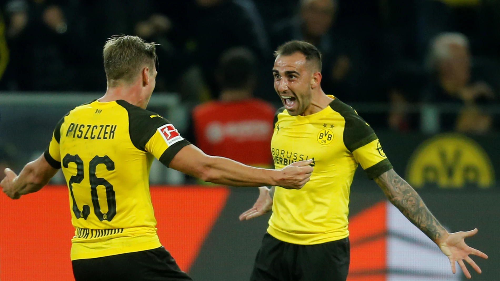 Paco Alcácer celebra su primer gol con el Dortmund Paco Alcácer celebra su primer gol con el Dortmund