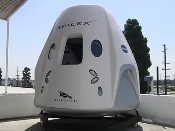 SpaceX ya tiene al primer pasajero que realizará un viaje privado a la Luna en uno de sus vehículos SpaceX ya tiene al primer pasajero que realizará un viaje privado a la Luna en uno de sus vehículos