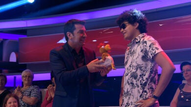 Una estrella internacional de la música visita el plató de '¡Ahora Caigo!'