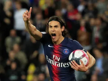 Cavani celebra un gol con el PSG Cavani celebra un gol con el PSG