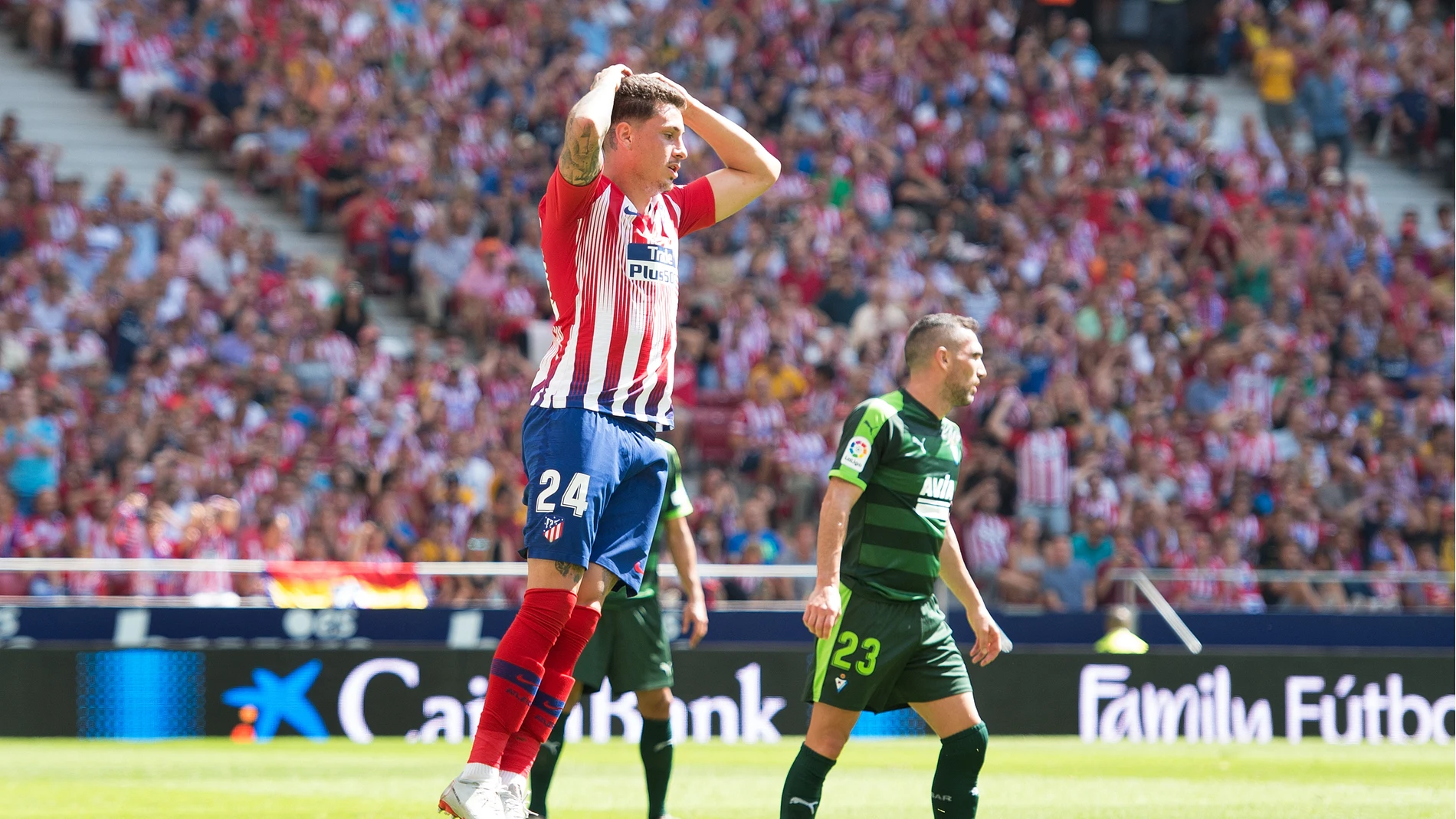 Giménez se desespera en el partido contra el Eibar Giménez se desespera en el partido contra el Eibar