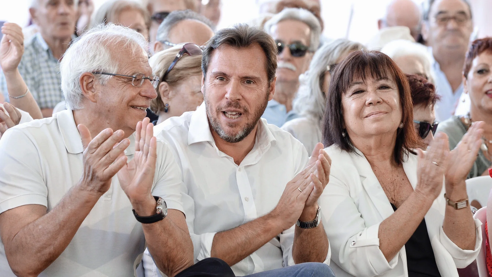 Josep Borrell, en un acto con Óscar Puente y Cristina Narbona Josep Borrell, en un acto con Óscar Puente y Cristina Narbona