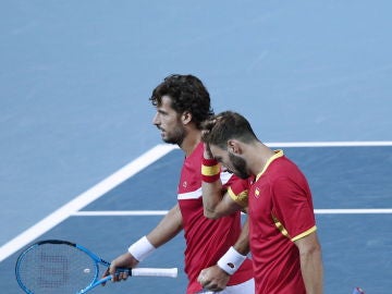 Feliciano López y Marcel Granollers, durante el partido de dobles