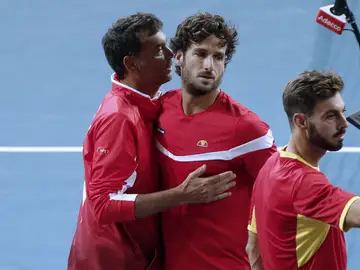 Sergi Bruguera, con Feliciano López y Marcel Granollers Sergi Bruguera, con Feliciano López y Marcel Granollers