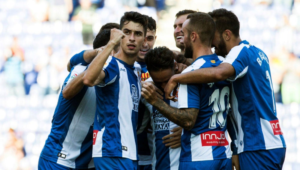 El Espanyol celebra un gol
