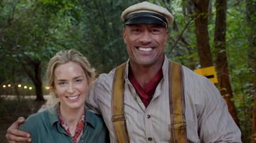 Emily Blunt y Dwayne Johnson en 'Jungle Cruise'