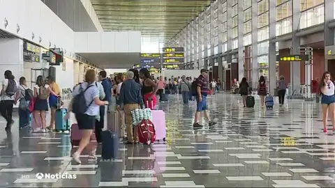 Pasillo de aeropuerto Pasillo de aeropuerto