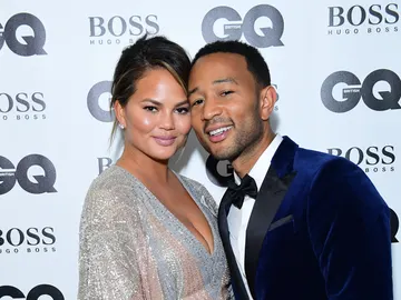 John Legend y Chrissy Teigen John Legend y Chrissy Teigen