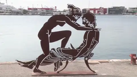 Las esculturas de la polémica en La Marina de Valencia Las esculturas de la polémica en La Marina de Valencia