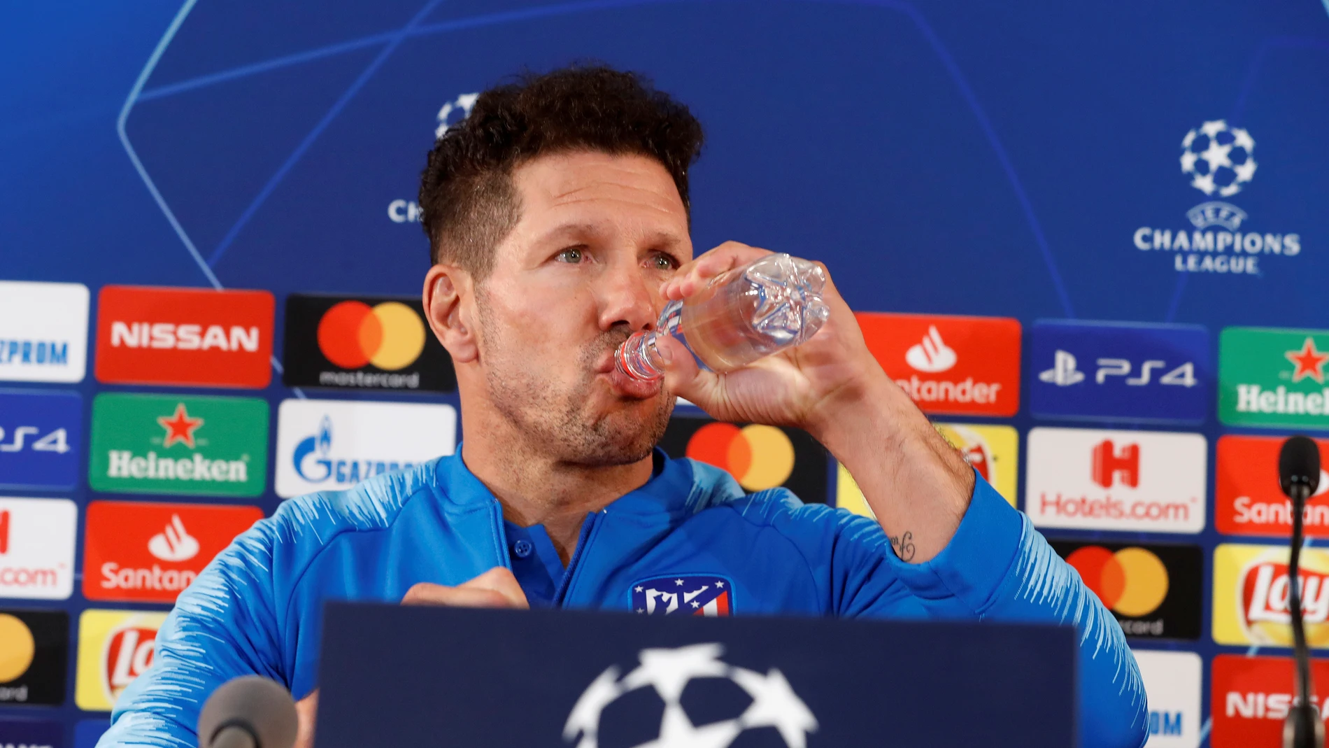 Simeone, en rueda de prensa en Mónaco Simeone, en rueda de prensa en Mónaco
