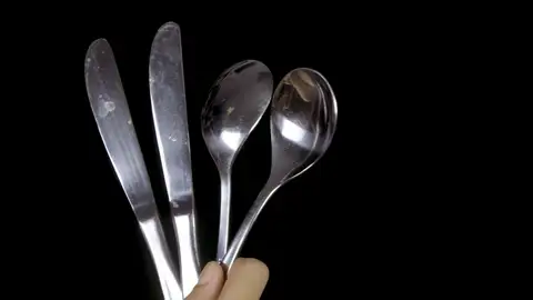 Cubiertos sucios Cubiertos sucios