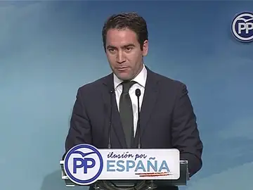 PP y C's apoyan la supresión de los aforamientos, pero los populares insisten: "No es un tema original del presidente, sino un plagio de otros partidos" PP y C's apoyan la supresión de los aforamientos, pero los populares insisten: "No es un tema original del presidente, sino un plagio de otros partidos"