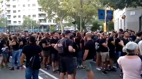 Los Mossos se concentran en Barcelona para reclamar mejoras laborales Los Mossos se concentran en Barcelona para reclamar mejoras laborales
