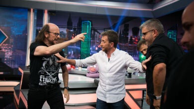 Florentino Fernández demuestra que tiene unos reflejos extraordinarios en su divertido pique con Santiago Segura: 